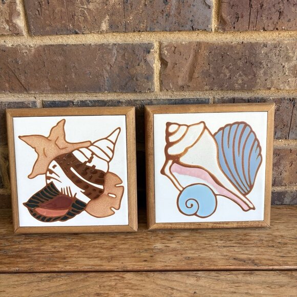 Vintage Nautical Shell Beach Theme Set Of 2 Tiles Made In USA  Wood Frame 7x7 - Picture 1 of 7